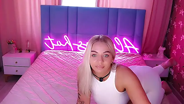 AllwaysHotJ online show from April 9, 2:11 am