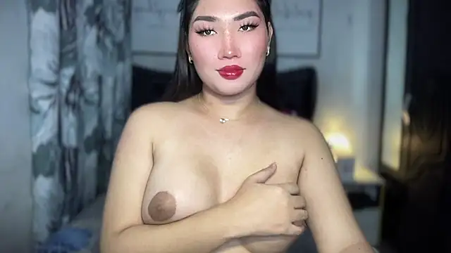 Miss Deliciousness online show from April 21, 4:12 pm