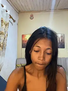 missuua online show from December 18, 6:03 pm