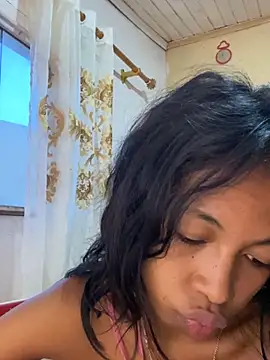 missuua online show from January 8, 3:39 pm