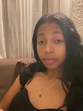 missuua online show from February 12, 6:19 pm