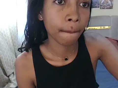 missuua online show from March 12, 11:31 am