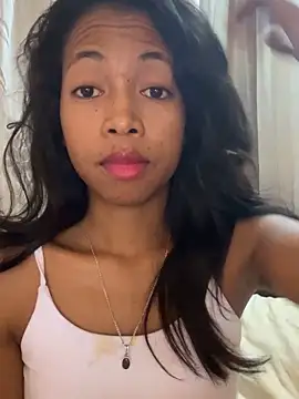 missuua online show from October 3, 12:46 pm