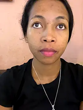 missuua online show from October 25, 3:40 pm