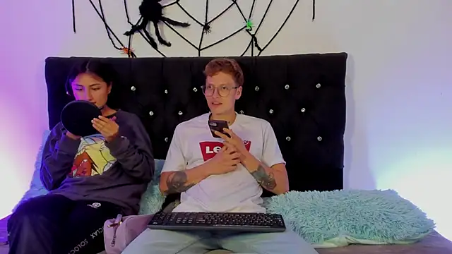 Snapshot of A_sexy_couple__ chatting on October 28, 9:17 pm A sexy couple   online show from October 28, 9:17 pm