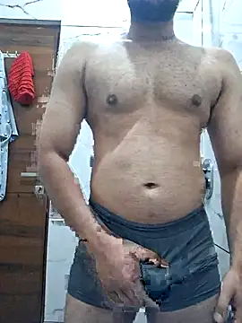 Snapshot of GYMBOY0071 chatting on May 28, 8:50 pm GYMBOY0071 online show from May 28, 8:50 pm