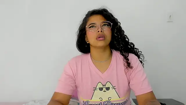 moana taylor online show from March 20, 6:20 pm