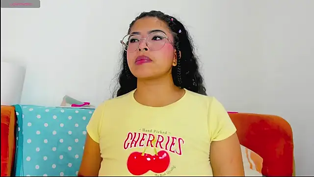 moana taylor online show from April 4, 10:46 am