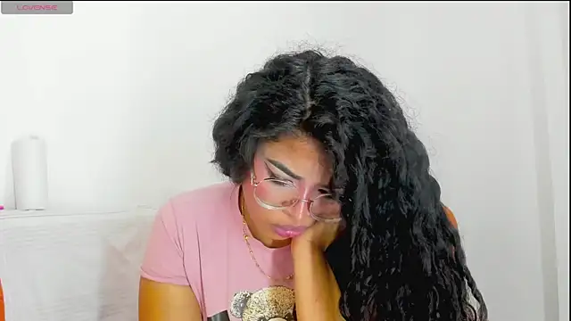 moana taylor online show from April 20, 1:03 pm