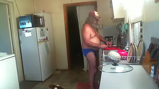 herbie010666 online show from April 22, 5:21 am