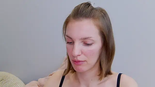 Snapshot of Beauty_Alex chatting on December 30, 4:42 am Beauty Alex online show from December 30, 4:42 am