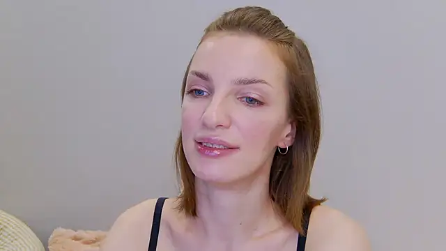 Snapshot of Beauty_Alex chatting on January 17, 2:29 am Beauty Alex online show from January 17, 2:29 am