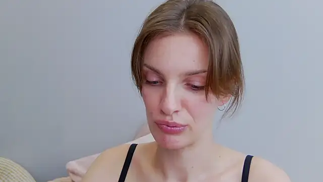 Snapshot of Beauty_Alex chatting on January 28, 7:43 am Beauty Alex online show from January 28, 7:43 am