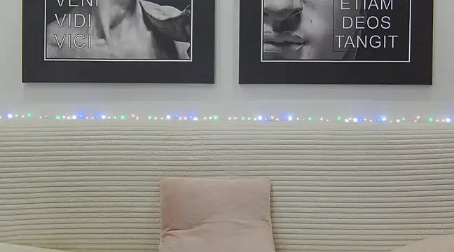 Snapshot of Beauty_Alex chatting on March 21, 4:17 am Beauty Alex online show from March 21, 4:17 am