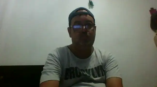 djtomxxx2777 online show from February 6, 11:37 pm