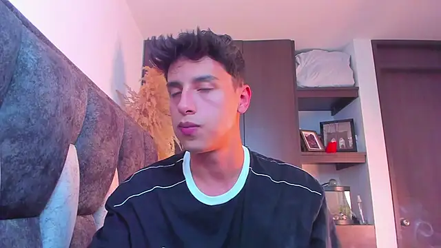 I Gabriel online show from January 4, 1:42 am