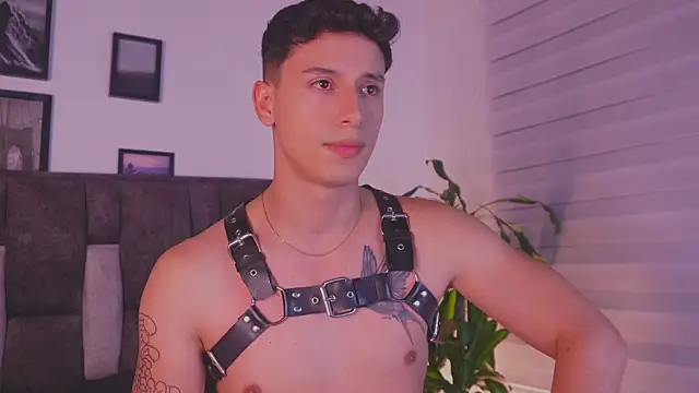 I Gabriel online show from April 16, 4:46 am