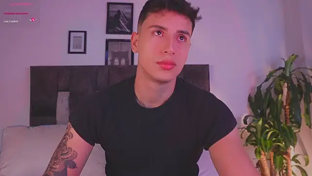 I Gabriel online show from June 18, 4:13 am