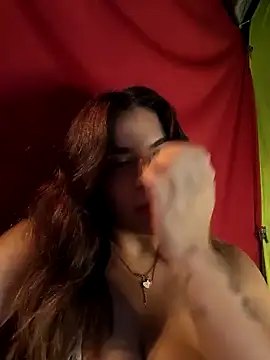 Snapshot of SexyFriends_ chatting on December 6, 11:14 pm SexyFriends  online show from December 6, 11:14 pm