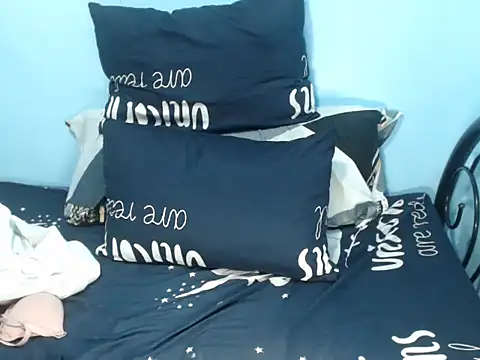 Snapshot of stacie_iris chatting on December 1, 3:22 am stacie iris online show from December 1, 3:22 am