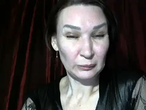 PrettyAndWild online show from December 10, 2:28 pm