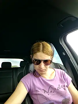Snapshot of Geile-Luna chatting on April 17, 1:47 pm Geile-Luna online show from April 17, 1:47 pm