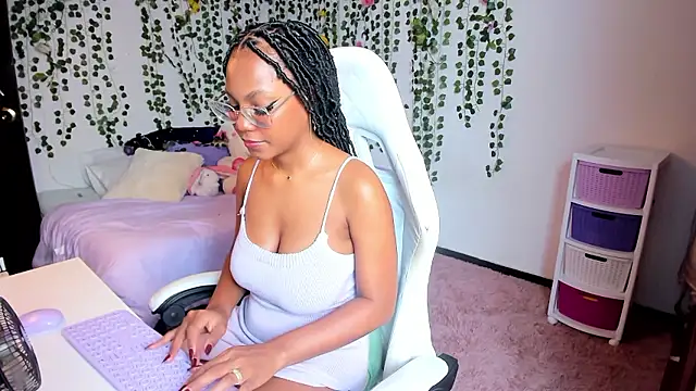 violeta milleer online show from December 8, 5:22 pm