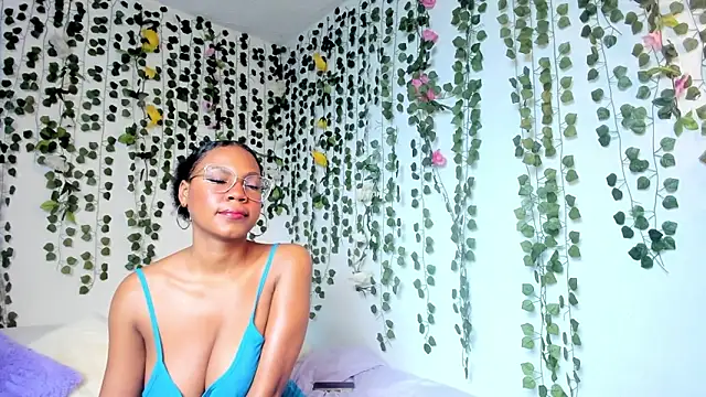 violeta milleer online show from February 3, 5:14 pm