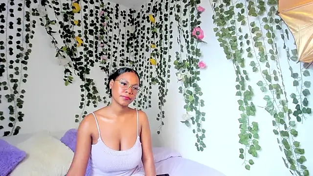 violeta milleer online show from February 5, 5:09 pm