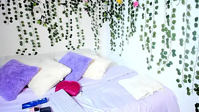 violeta milleer online show from February 9, 2:29 pm