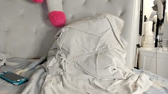 Snapshot of Burlesque_XlX chatting on September 12, 5:18 am Burlesque XlX online show from September 12, 5:18 am