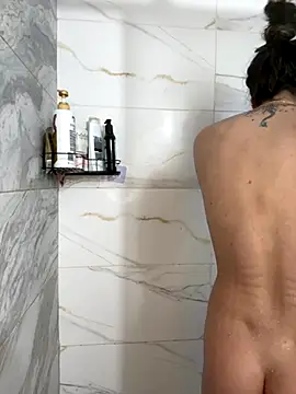 Snapshot of lilly_sweett chatting on December 1, 11:21 pm lilly sweett online show from December 1, 11:21 pm