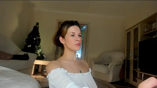 Snapshot of Butterfly-_ chatting on December 23, 7:06 am Butterfly- online show from December 23, 7:06 am