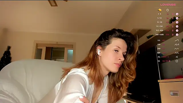 Snapshot of Butterfly-_ chatting on January 30, 8:32 am Butterfly- online show from January 30, 8:32 am