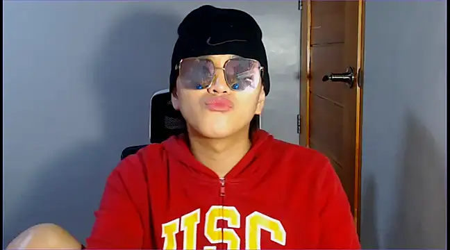 WONDERWOMAN2023 online show from December 12, 1:32 am