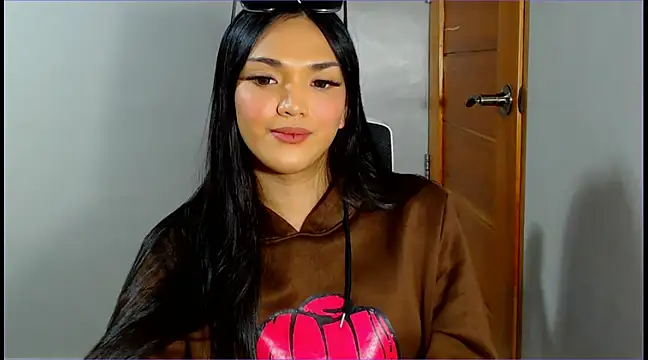 WONDERWOMAN2023 online show from March 20, 7:46 pm