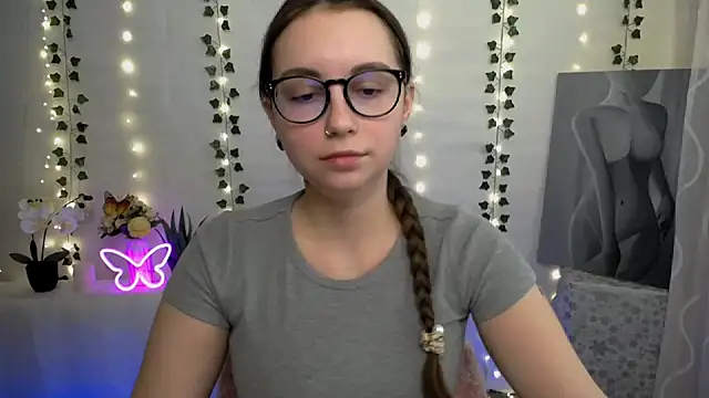 SweetPrincess  online show from March 5, 10:00 am