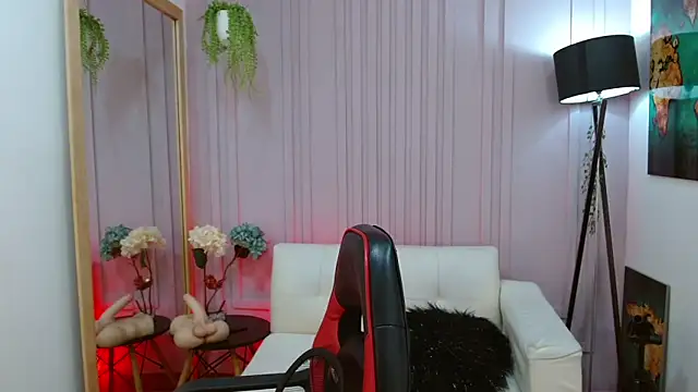 Britney taylor  online show from January 3, 6:46 pm