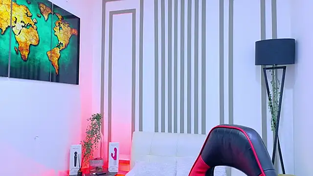 Britney taylor  online show from October 24, 9:22 pm