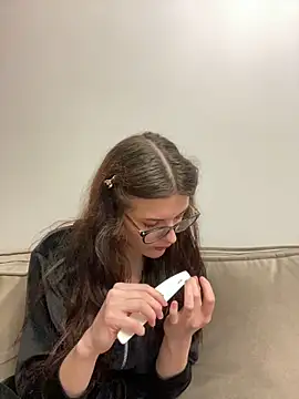 little belucci online show from January 15, 2:35 pm