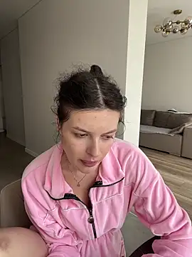 Snapshot of little_belucci chatting on June 13, 12:03 pm little belucci online show from June 13, 12:03 pm
