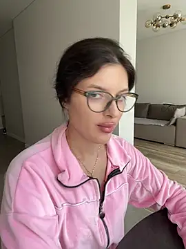 Snapshot of little_belucci chatting on June 17, 12:18 pm little belucci online show from June 17, 12:18 pm