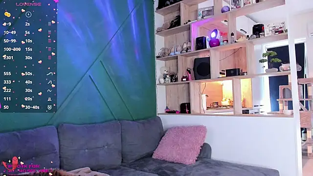  alleyesonme  online show from March 13, 12:02 pm