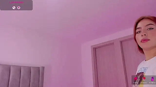MaddyyLennon online show from June 13, 9:24 pm