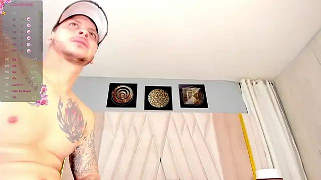 Snapshot of hottstuffx69 chatting on February 21, 4:51 am hottstuffx69 online show from February 21, 4:51 am