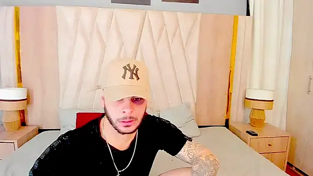 Snapshot of hottstuffx69 chatting on November 4, 2:54 am hottstuffx69 online show from November 4, 2:54 am