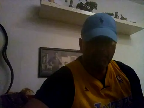 Snapshot of XLstrong chatting on July 19, 4:27 am XLstrong online show from July 19, 4:27 am