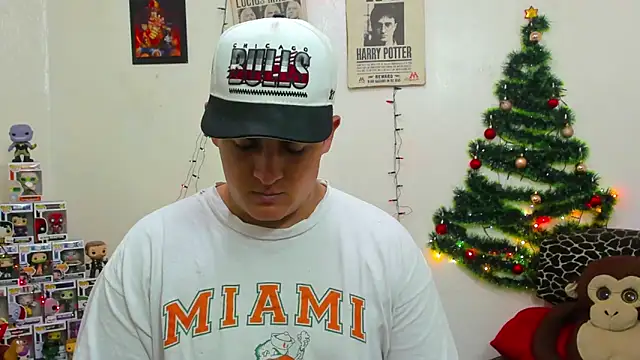 Snapshot of ney_22 chatting on December 9, 7:50 pm ney 22 online show from December 9, 7:50 pm