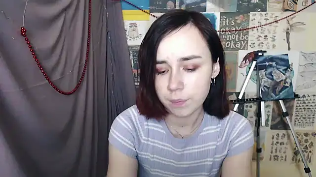 VeryVeryVeryShy  online show from January 4, 6:41 am