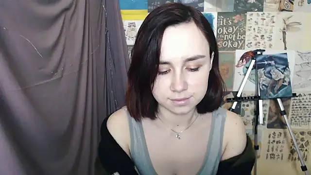 VeryVeryVeryShy  online show from January 22, 6:52 am